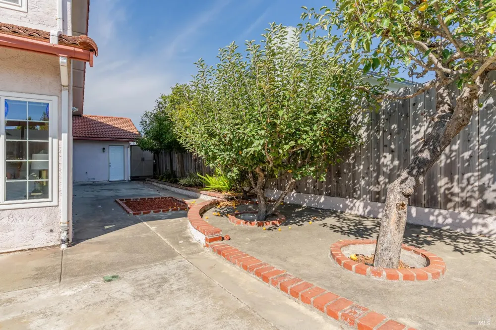 860 Hanlon Way Benicia, CA 94510