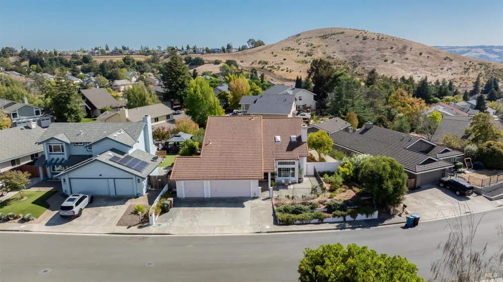 860 Hanlon Way Benicia, CA 94510