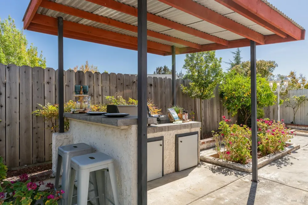 860 Hanlon Way Benicia, CA 94510