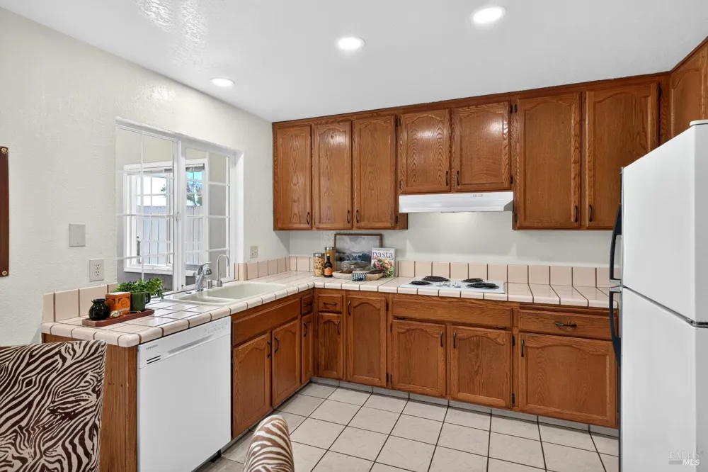 860 Hanlon Way Benicia, CA 94510