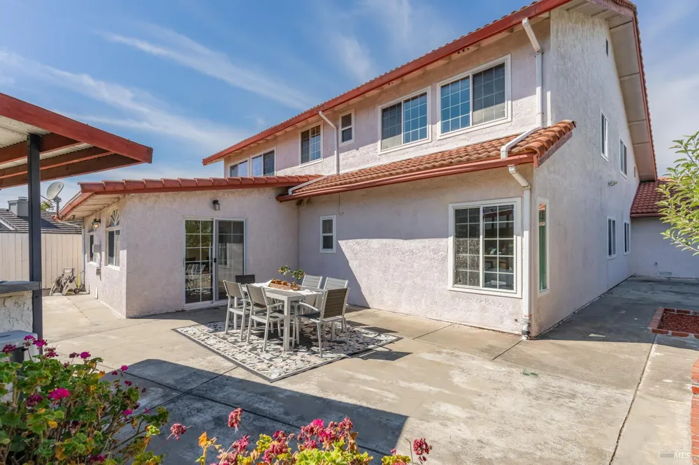 860 Hanlon Way Benicia, CA 94510