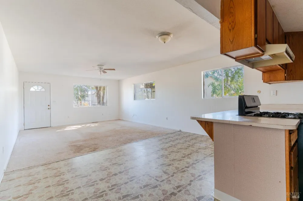 240 Thomas Street Ukiah, CA 95482