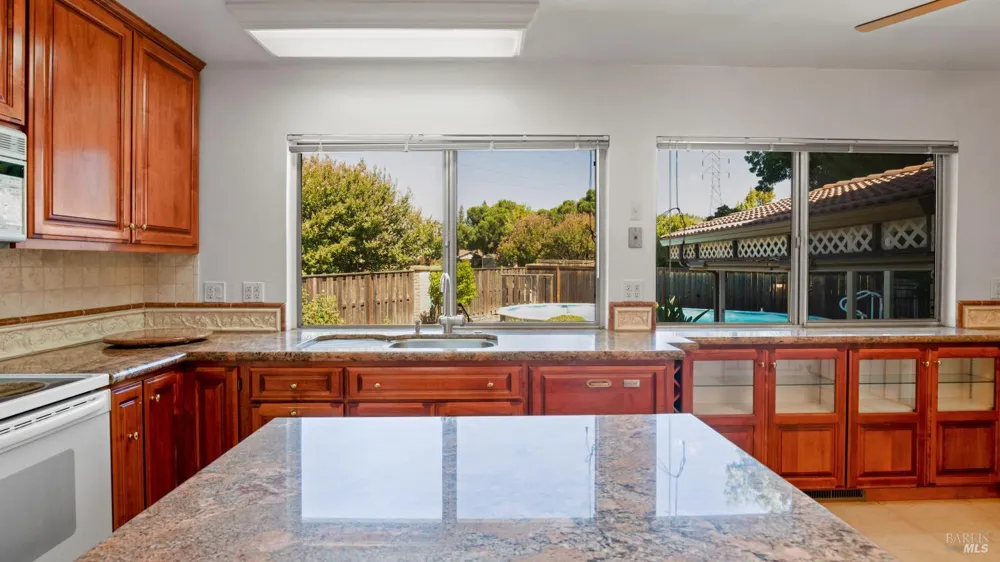 481 Crestview Drive Vacaville, CA 95688