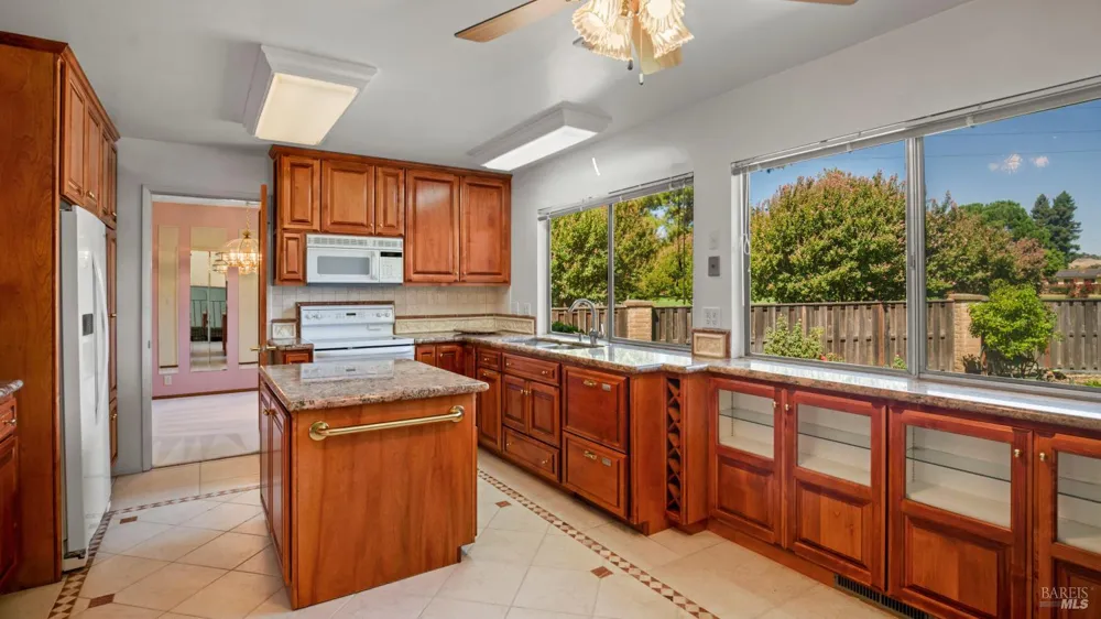 481 Crestview Drive Vacaville, CA 95688