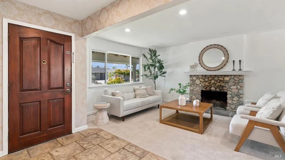 423 Donner Avenue Petaluma, CA 94954