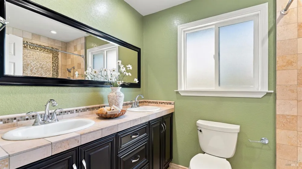 423 Donner Avenue Petaluma, CA 94954