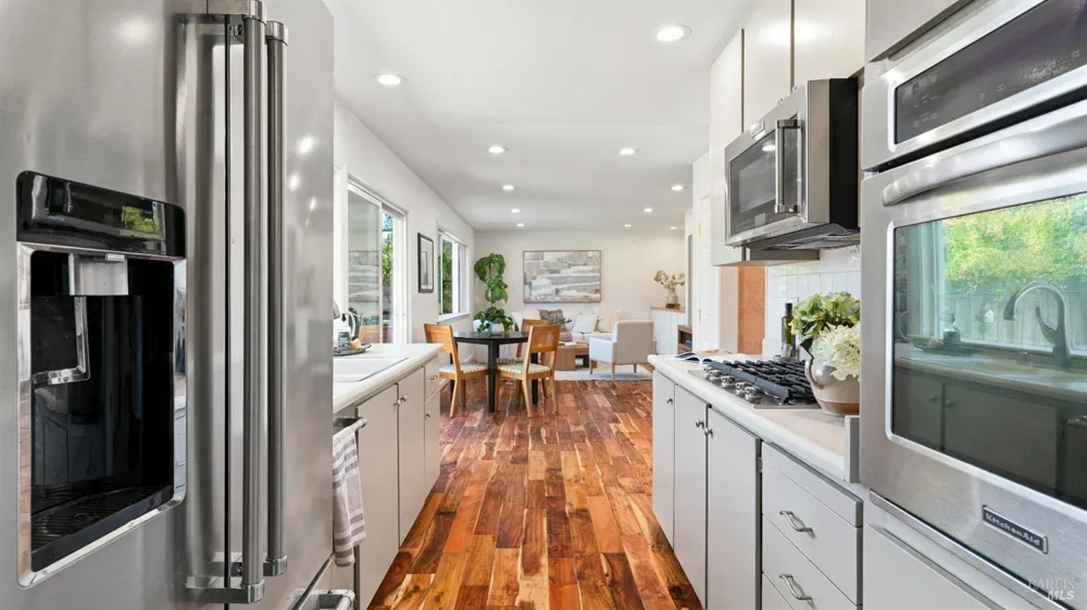 423 Donner Avenue Petaluma, CA 94954