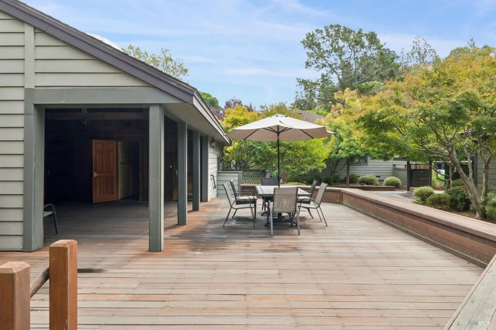 23 Ashford Avenue Mill Valley, CA 94941