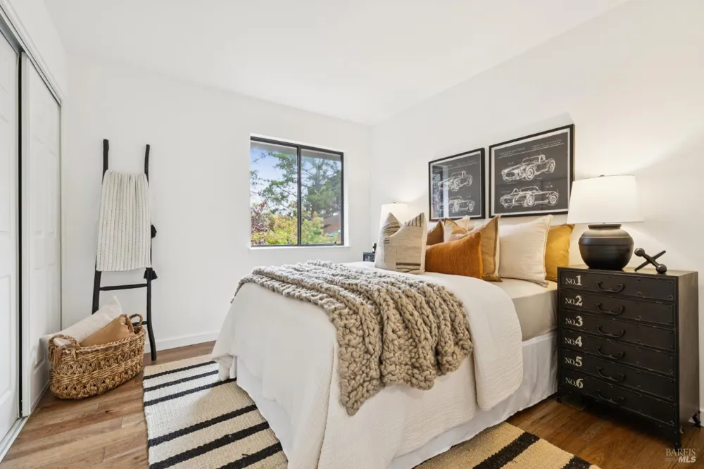 23 Ashford Avenue Mill Valley, CA 94941