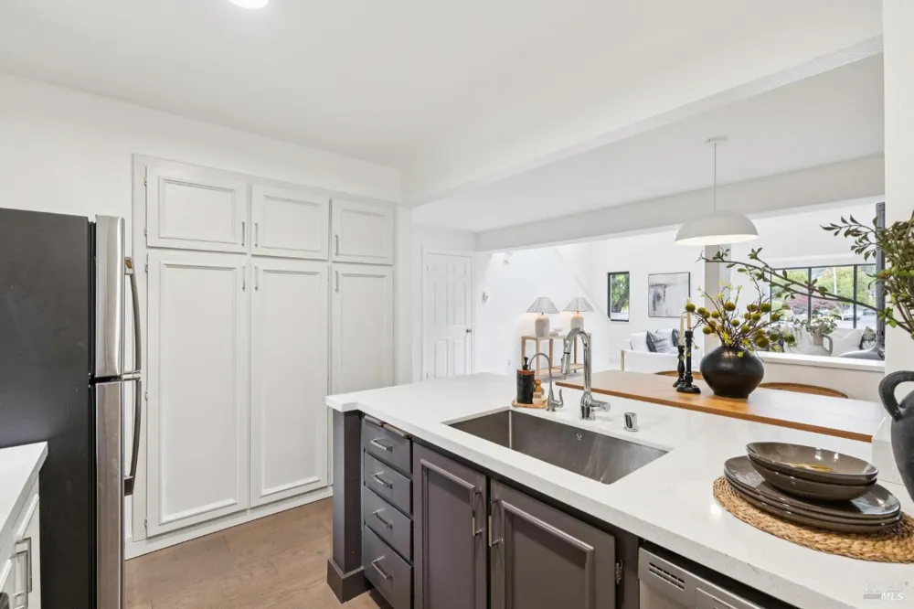 23 Ashford Avenue Mill Valley, CA 94941