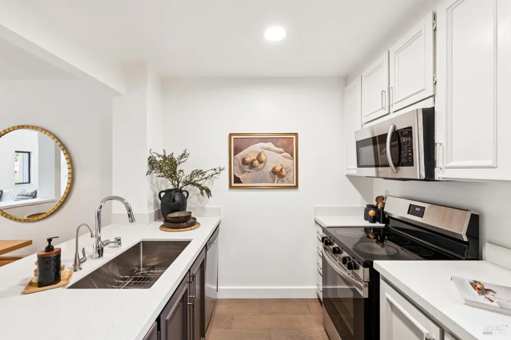 23 Ashford Avenue Mill Valley, CA 94941
