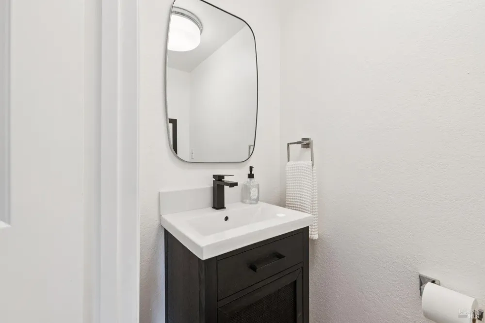 23 Ashford Avenue Mill Valley, CA 94941