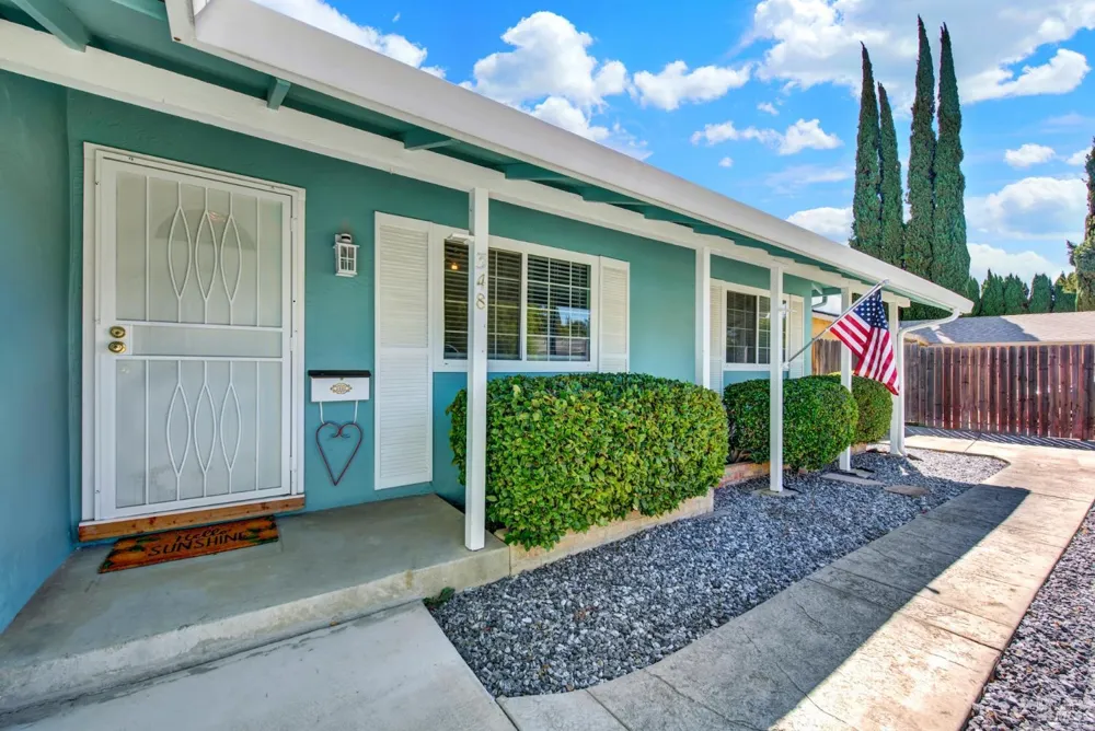 348 Adobe Drive Vacaville, CA 95687