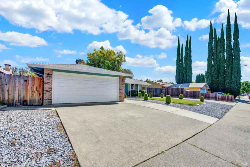 348 Adobe Drive Vacaville, CA 95687