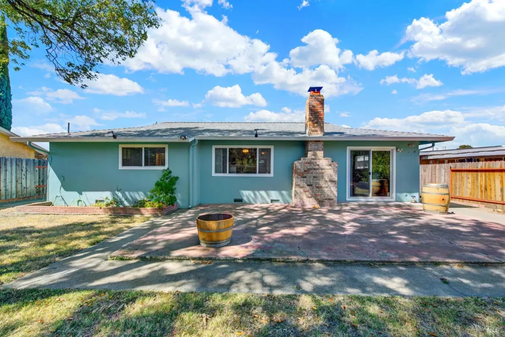 348 Adobe Drive Vacaville, CA 95687