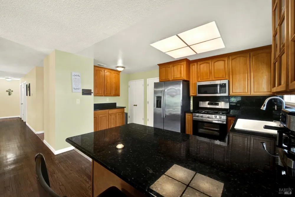 348 Adobe Drive Vacaville, CA 95687
