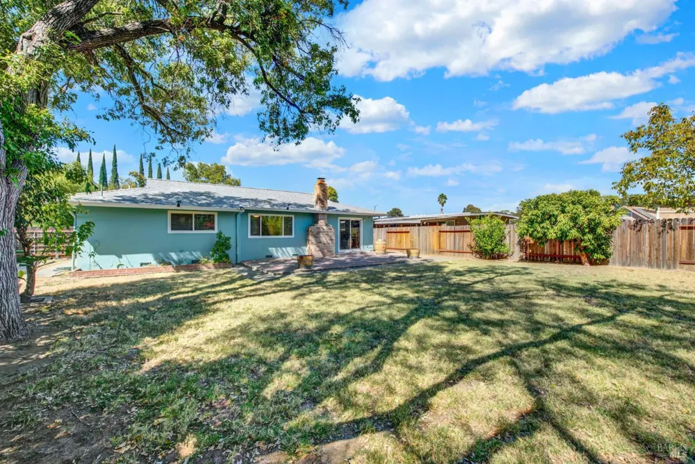 348 Adobe Drive Vacaville, CA 95687