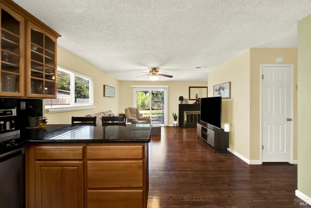 348 Adobe Drive Vacaville, CA 95687