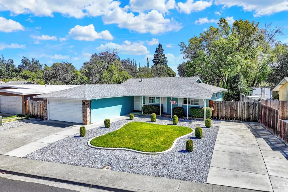 348 Adobe Drive Vacaville, CA 95687