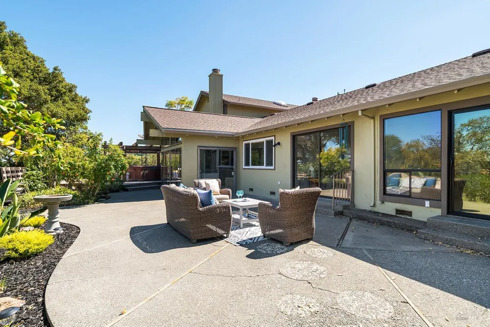 22 Terry Circle Novato, CA 94947