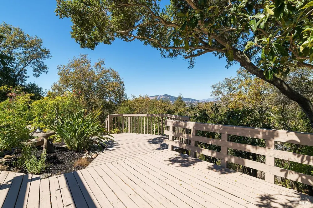 22 Terry Circle Novato, CA 94947