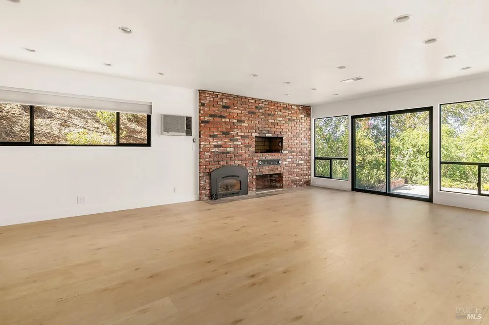 22 Terry Circle Novato, CA 94947