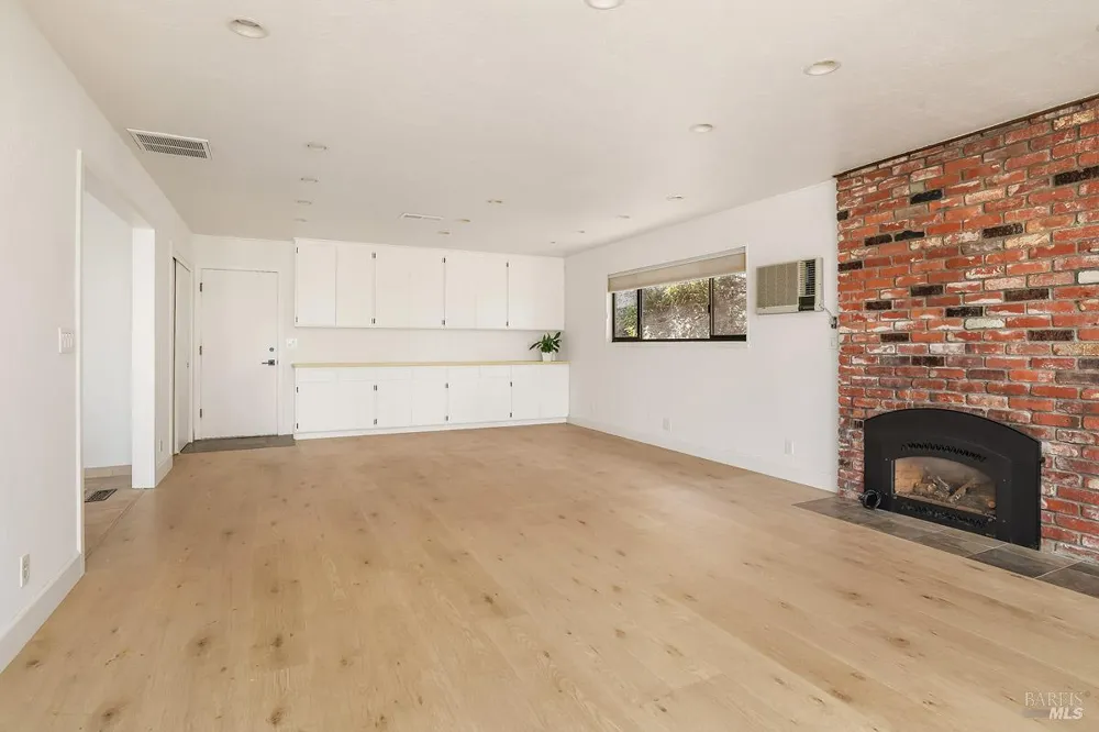 22 Terry Circle Novato, CA 94947