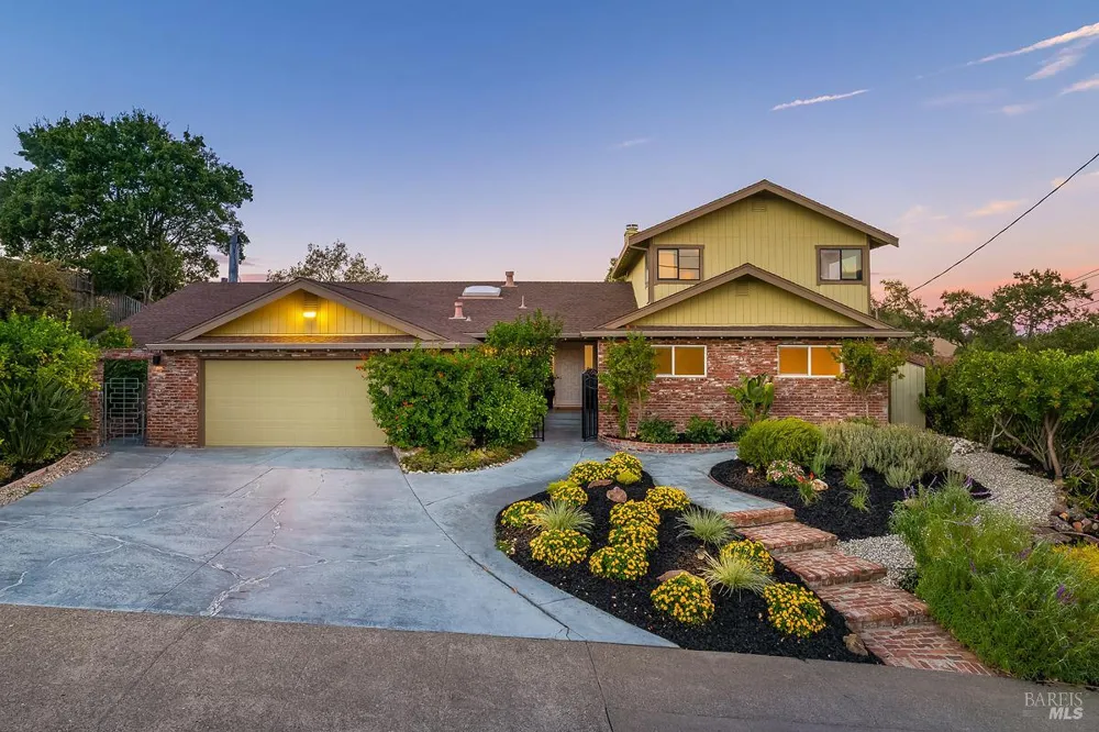 22 Terry Circle Novato, CA 94947