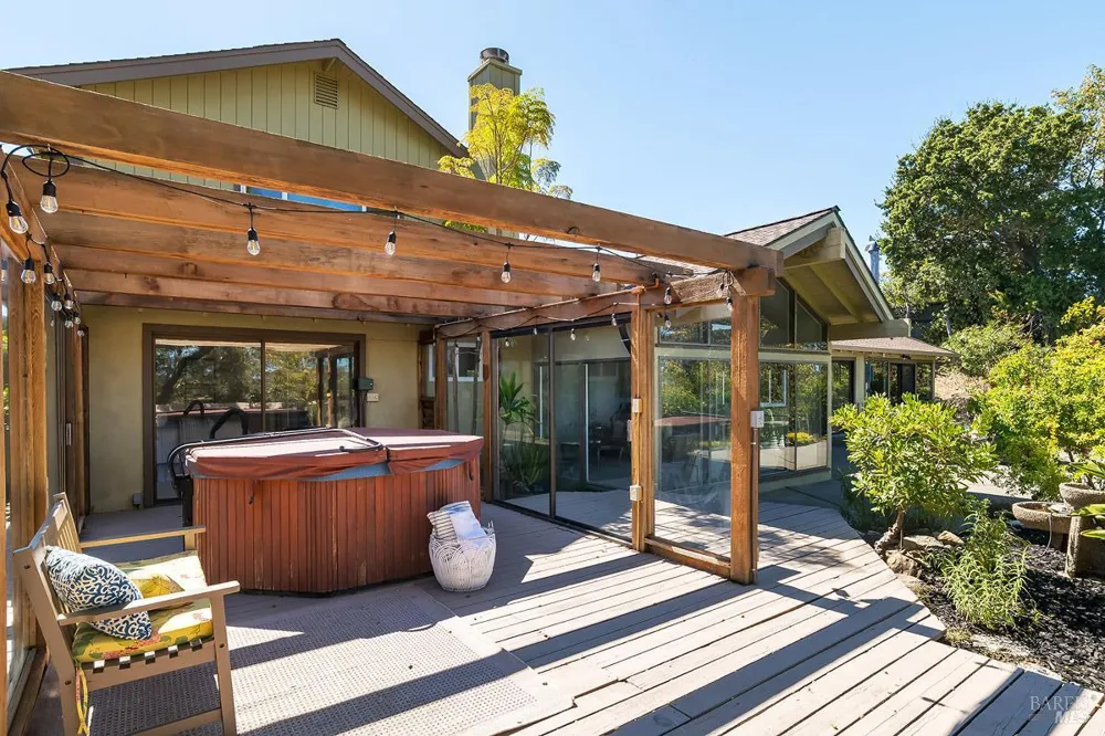 22 Terry Circle Novato, CA 94947