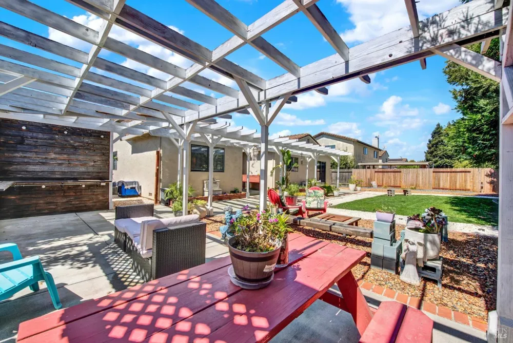 760 Stallion Circle Fairfield, CA 94533