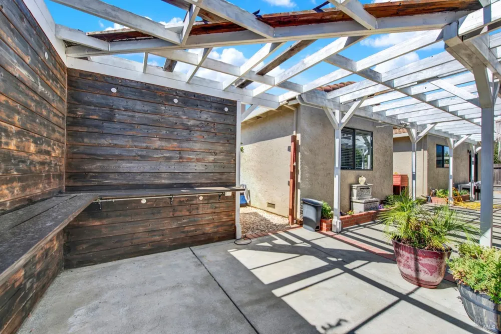 760 Stallion Circle Fairfield, CA 94533