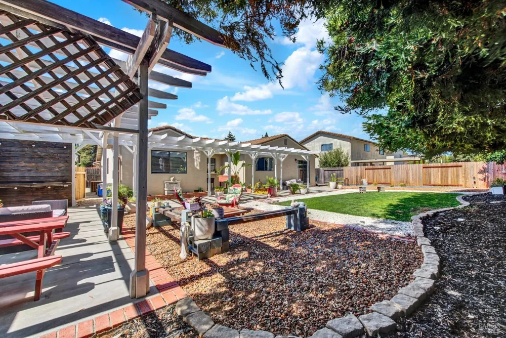 760 Stallion Circle Fairfield, CA 94533