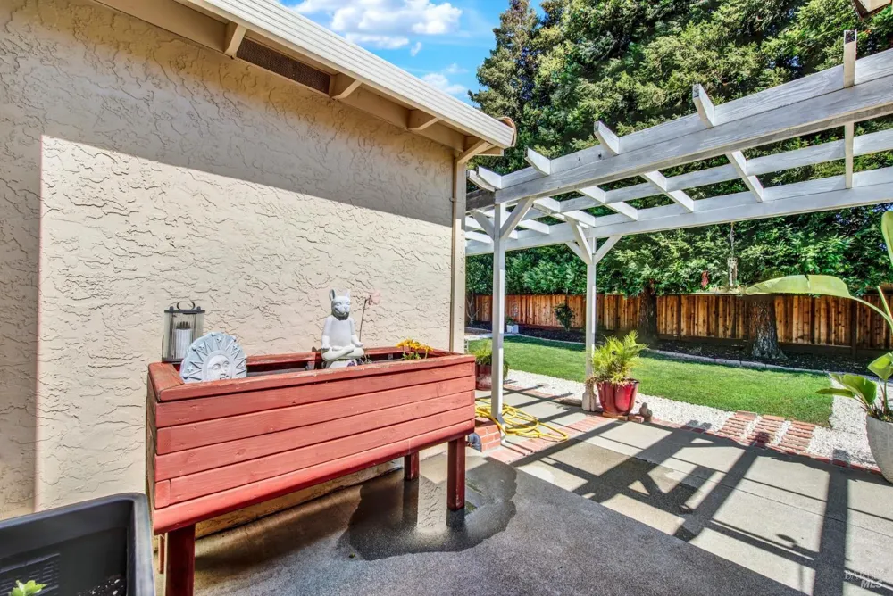 760 Stallion Circle Fairfield, CA 94533