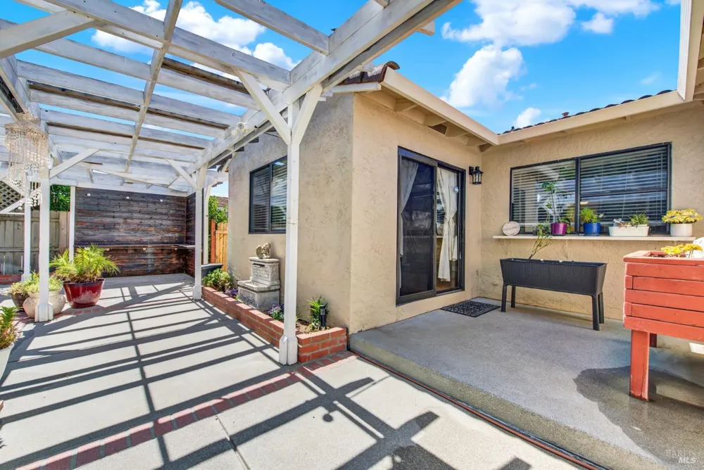 760 Stallion Circle Fairfield, CA 94533