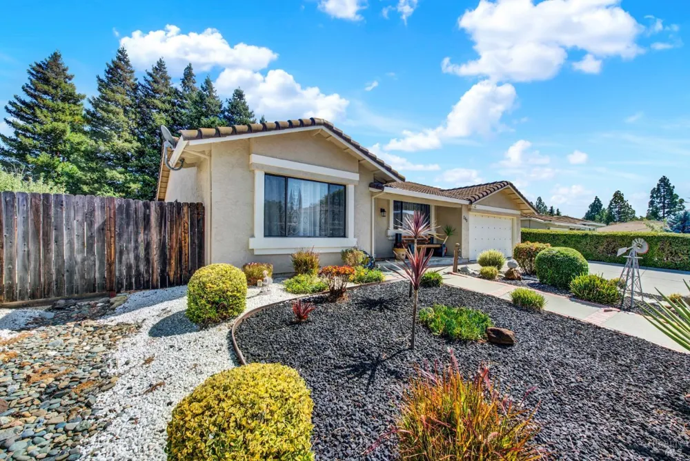 760 Stallion Circle Fairfield, CA 94533