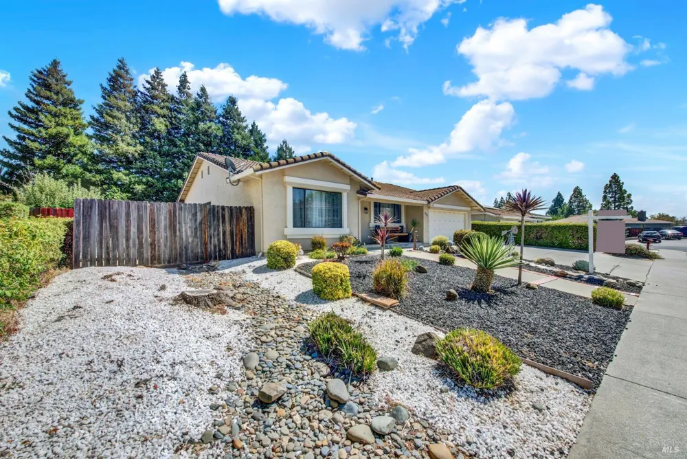 760 Stallion Circle Fairfield, CA 94533