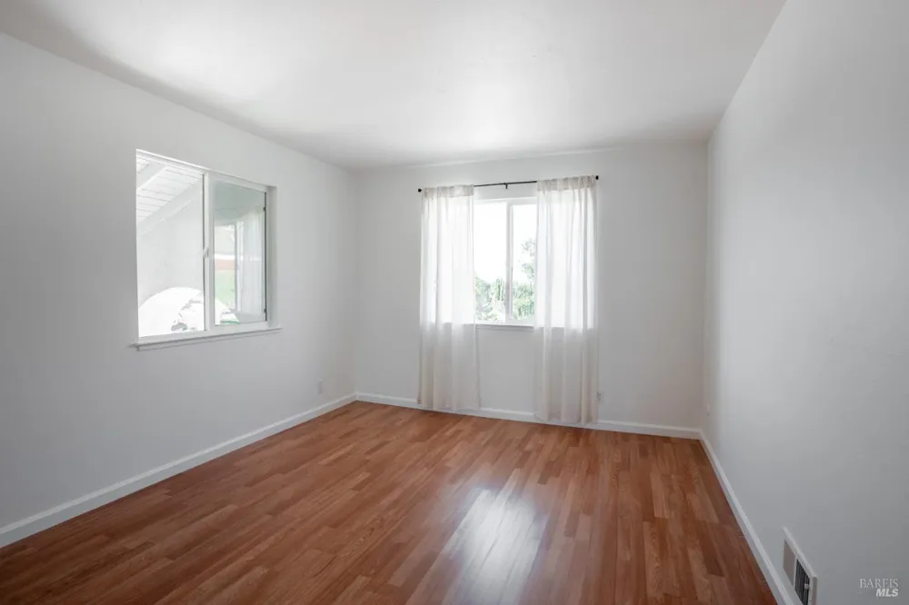 457 Violet Road Hercules, CA 94547