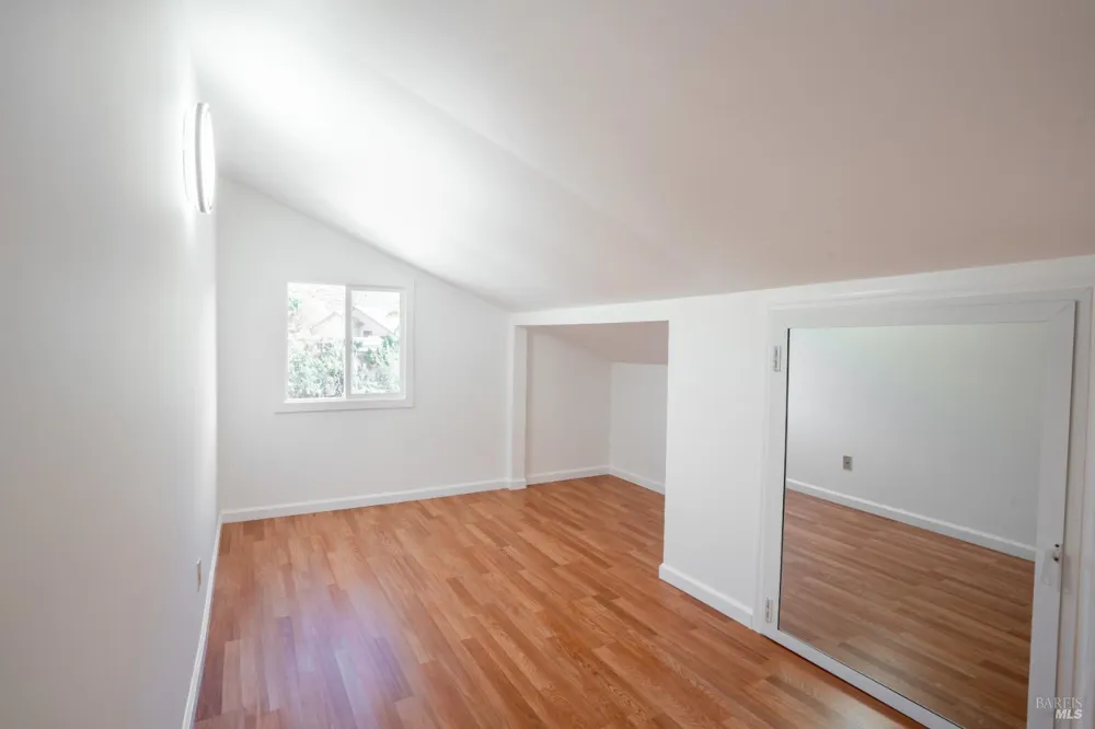 457 Violet Road Hercules, CA 94547