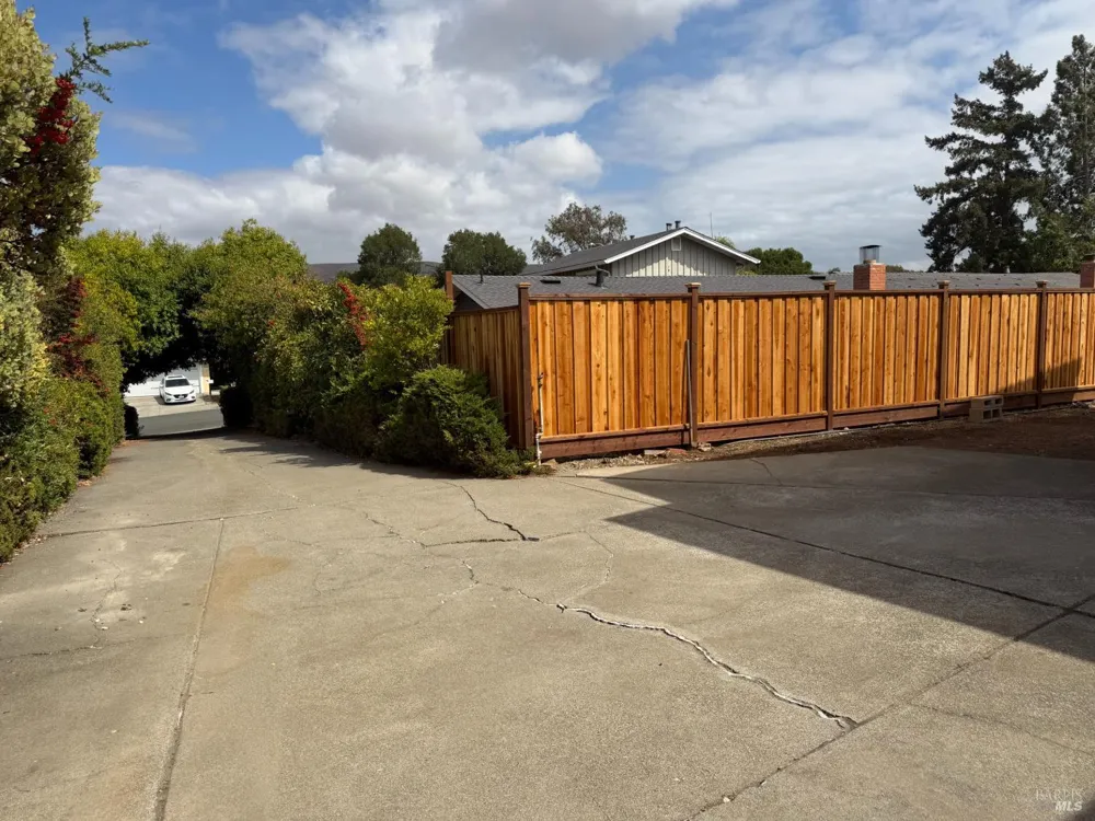 1527 Granada Street Vallejo, CA 94591