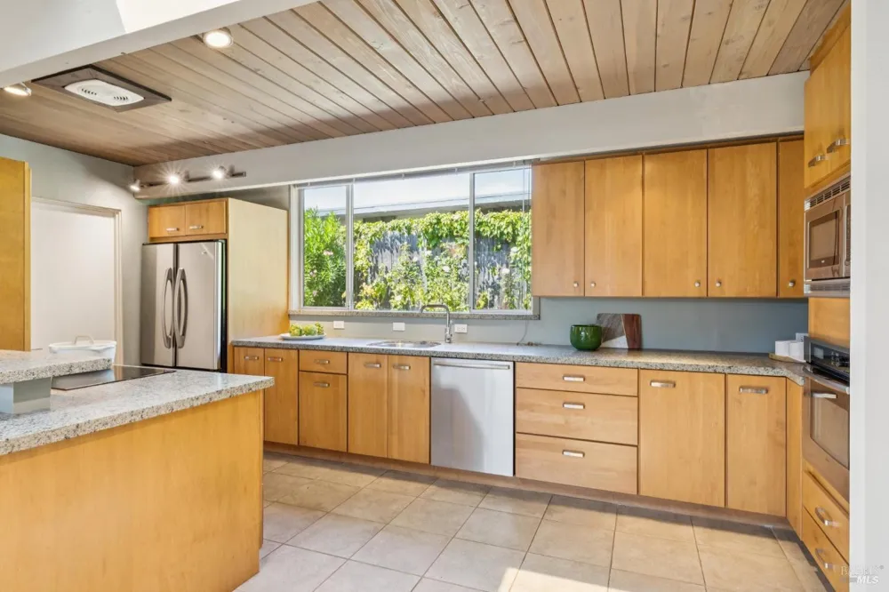 1162 Idylberry Road San Rafael, CA 94903