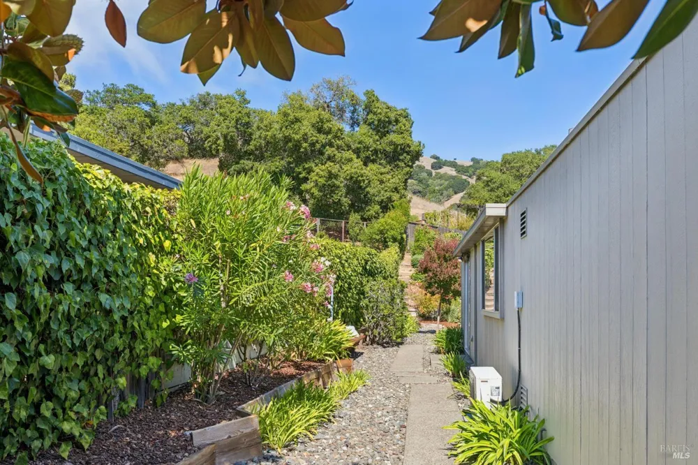 1162 Idylberry Road San Rafael, CA 94903