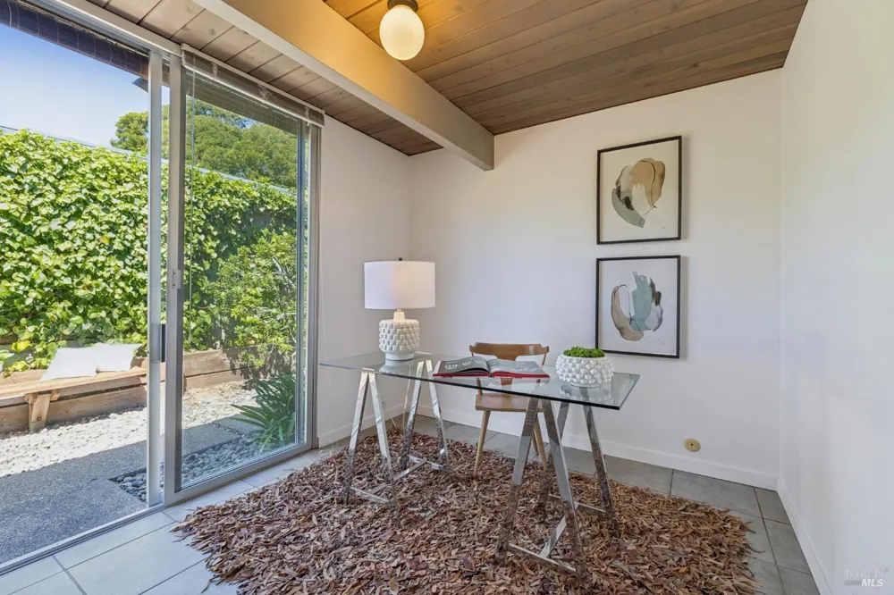 1162 Idylberry Road San Rafael, CA 94903