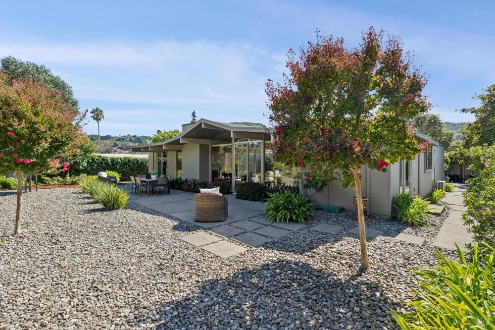 1162 Idylberry Road San Rafael, CA 94903