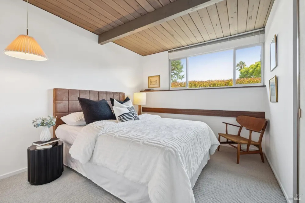 1162 Idylberry Road San Rafael, CA 94903