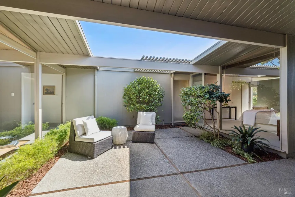 1162 Idylberry Road San Rafael, CA 94903