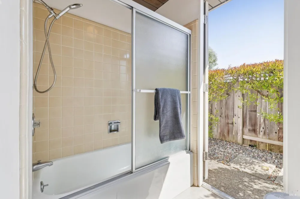 1162 Idylberry Road San Rafael, CA 94903