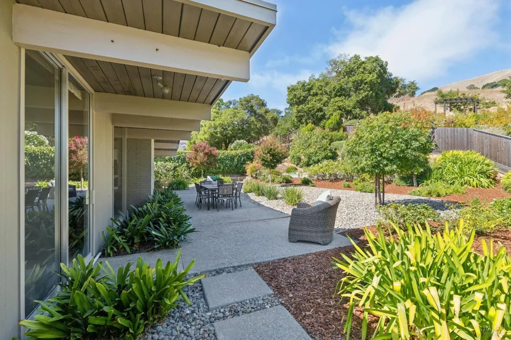 1162 Idylberry Road San Rafael, CA 94903