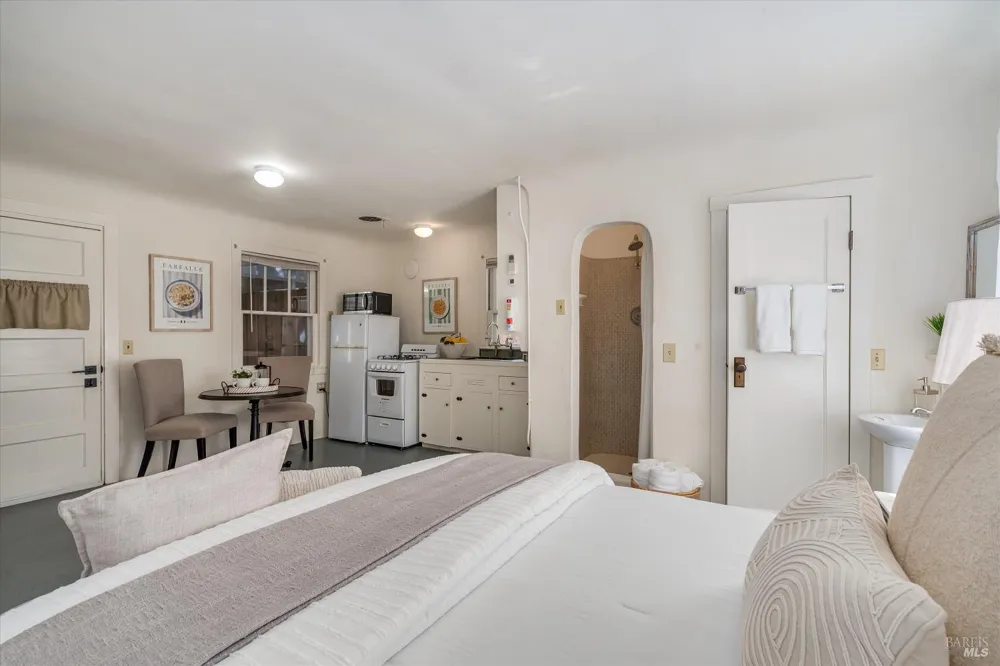 3750 Linda Vista Avenue Napa, CA 94558