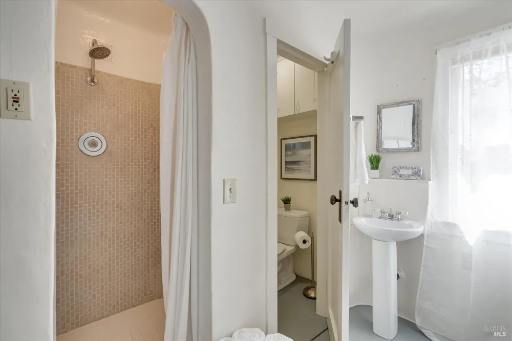 3750 Linda Vista Avenue Napa, CA 94558