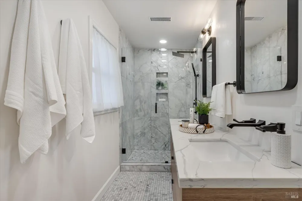 3750 Linda Vista Avenue Napa, CA 94558